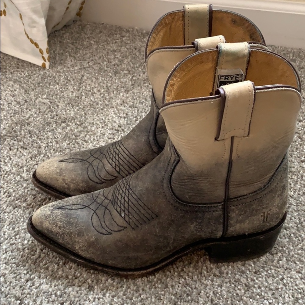 FRYE Distressed cowboy boots
